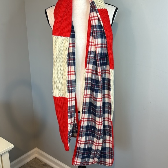 Reversible Thick Winter Knot Plaid Holiday Scarf - Picture 3 of 3